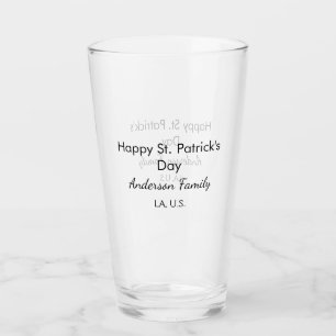 Frohen St. Patrick's Tag Namen Familienort einfach Glas