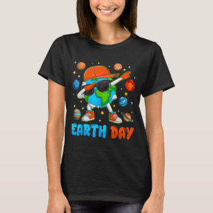 Frohen Tag der Erde 2026 Erde Planet Dab Umwelt T-Shirt