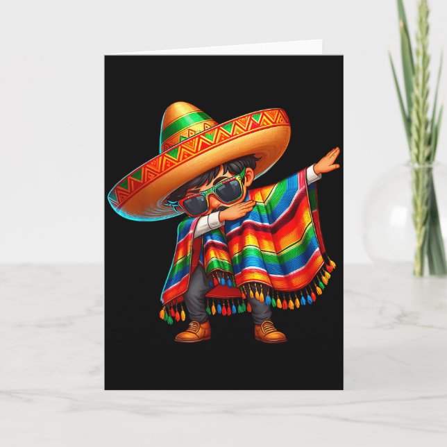 Froher Cinco de Mayo dabbing Junge Mann mexikanisc Karte (Vorderseite)