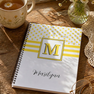 Frohes Gelbes Monogramm Name Polka Punkt Streifen Notizbuch
