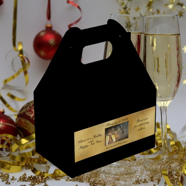 Frohes Silvester Elegant Modernes Schwarzes Gold Geschenkschachtel (Von Creator hochgeladen)