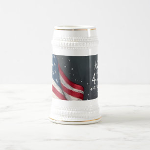 Fröhliche 4. Juli Vintage-Flaggen-Illustrationskun Bierglas