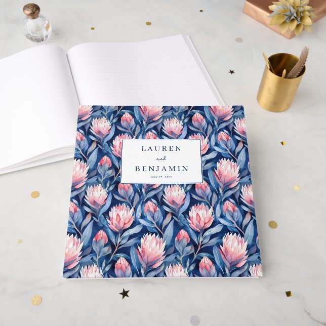 Fröhliche blaue und rosa florale Protea Gästebuch (Vorderseite offen)