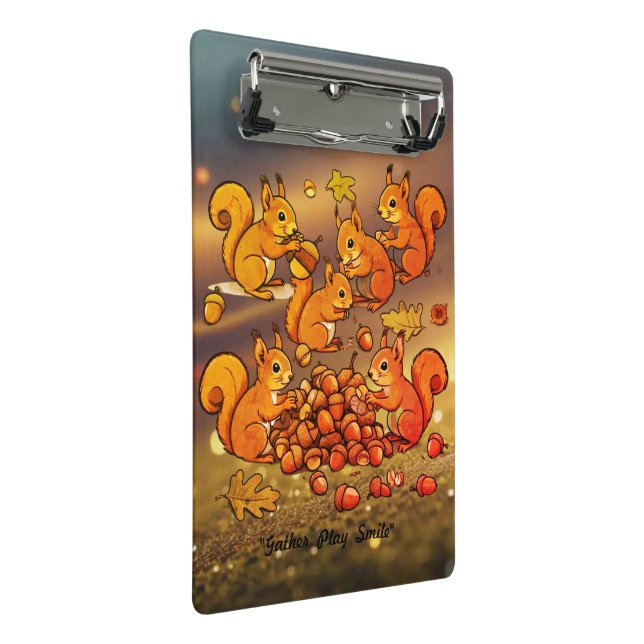 "Fröhliche Eichhörnchen Ansammlung Nuts" Mini Klemmbrett (Schrägansicht)