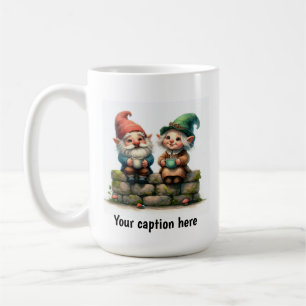 Fröhliche Gnome genießen eine Kaffeepause Kaffeetasse