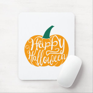 Fröhliche Halloween-Schrift auf geschnitztem Kürbi Mousepad
