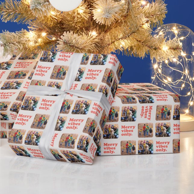 Fröhliche Vibes nur Retro Weihnachtsfeiertag Foto Geschenkpapier (Feiertage)