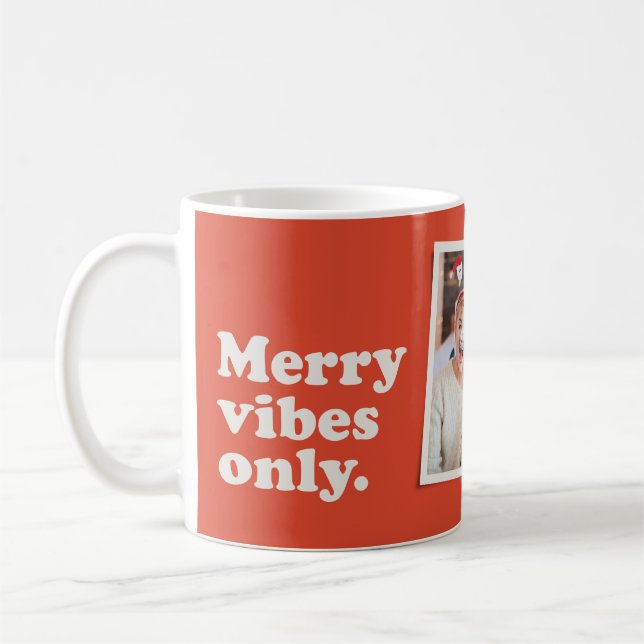 Fröhliche Vibes nur Spaß Retro ein Foto Weihnachte Kaffeetasse (Links)