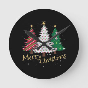 Fröhliche Weihnachtsbäume mit Holiday Plaid Gesche Runde Wanduhr