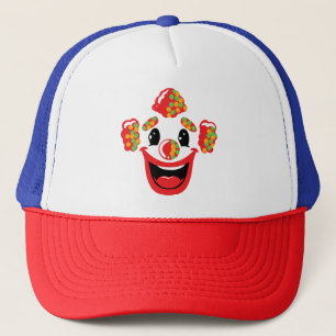 Fröhlicher Clown mit farbenfroher Haare Truckerkappe