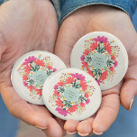 Fröhlicher Muttertag Button<br><div class="desc">Erleben Sie den besonderen Tag der Mama mit diesem hübschen Mother's Day Button mit einem schönen Blumendesign! Ausdruck Ihrer Dankbarkeit und Zuneigung mit einer herzlichen Note ergänzt durch naturlich inspirierte Kunstwerke, ideal zur Ehrung der unglaublichen Frau, die Ihr Leben heller macht. Gib ihr eine wunderbare Überraschung, dass sie für immer...</div>