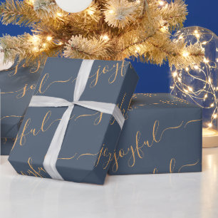 Fröhlicher Schriftzug auf dunkelblauem Weihnachtsh Geschenkpapier