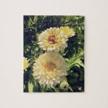 Fröhliches gelbes Blumenpuzzle.