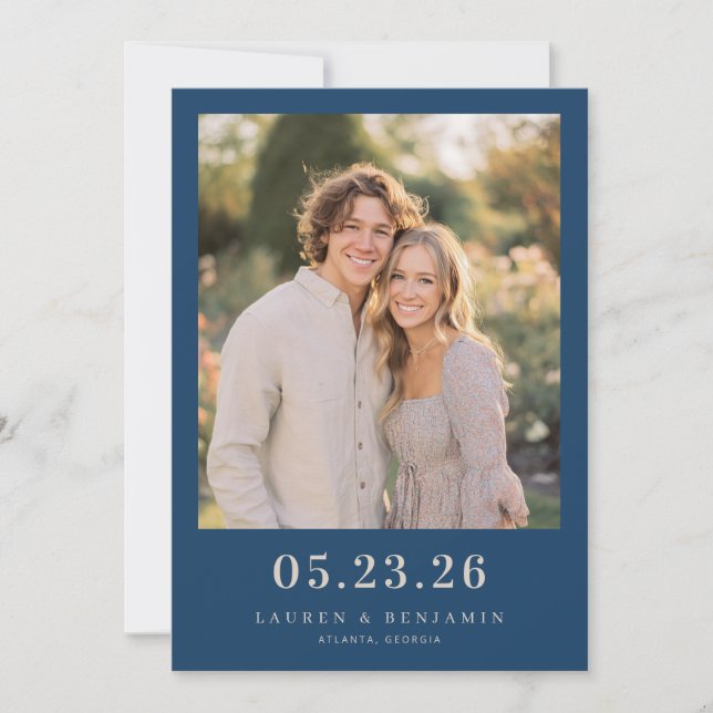Fröhliches Navy-Foto Save The Date (Vorderseite)