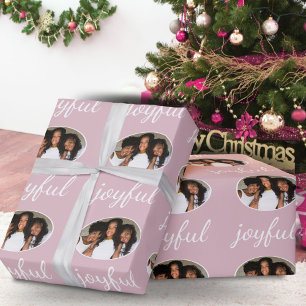 Fröhliches Pastellrosa Schriftzug Weihnachts-Foto Geschenkpapier