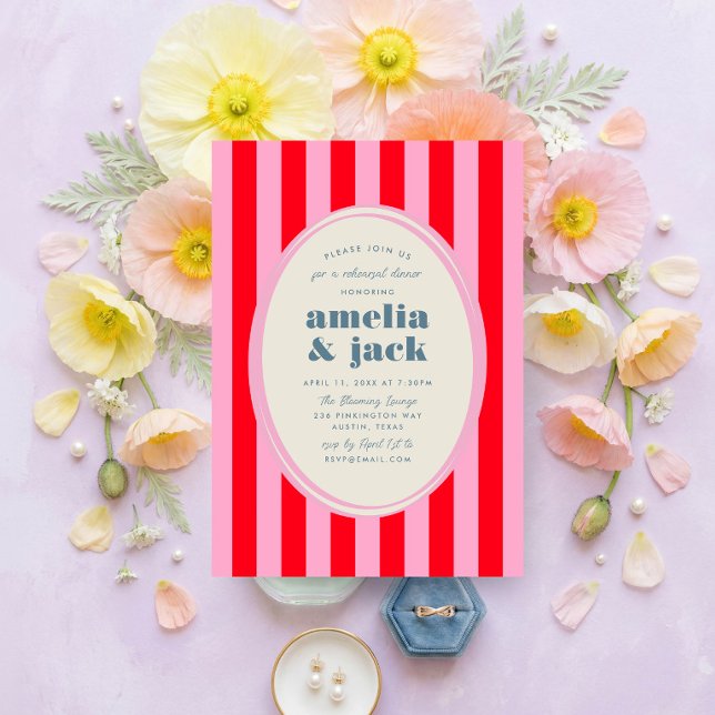 Fröhliches Rot Rosa Gestreiftes Hochzeitsprobe-Din Einladung (Blooming Joy Floral Wedding Rehearsal Dinner Invitation)