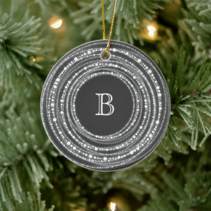 Fröhliches und helles Glitzern-Monogramm Weihnacht Keramikornament