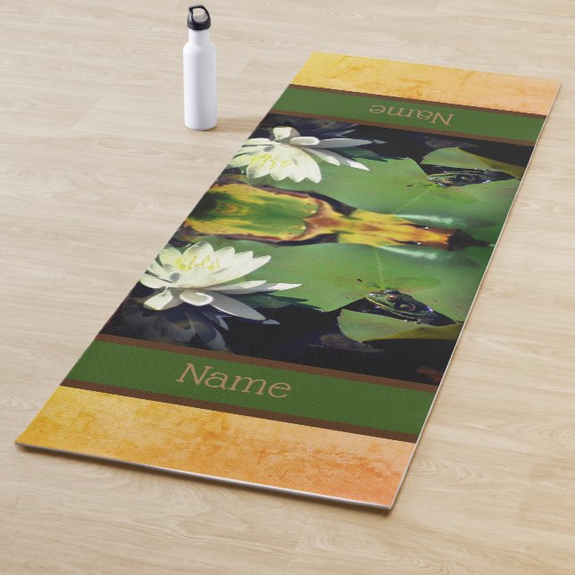Frosch Admiring Lotus Blume Personalisiert Yogamatte (Beispiel)