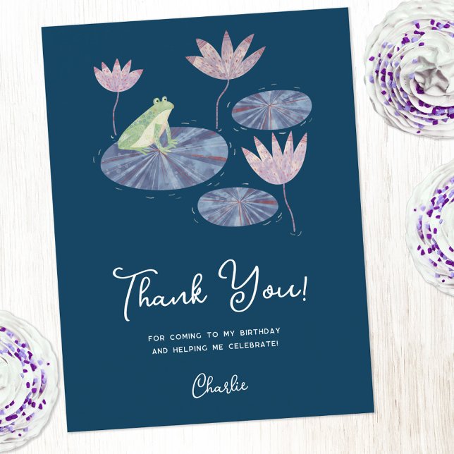 Frosch auf einem Lily Pad Danke Postkarte (Cute frog themed personalized thank you postcard)
