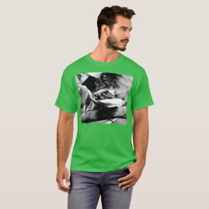 Frosch auf Leaf B+W T-Shirt