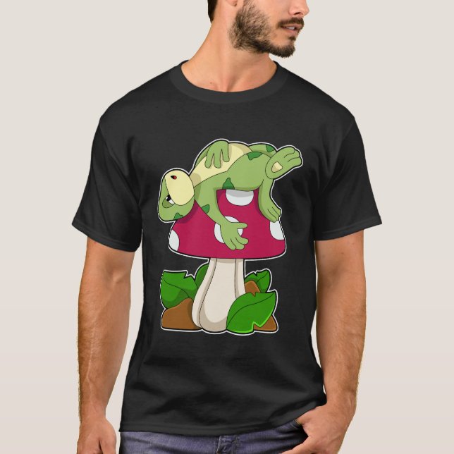Frosch beim Schlafen mit Pilz T-Shirt (Vorderseite)