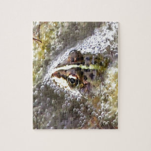Frosch, in Wasserblasen und Froschlacht getaucht Puzzle
