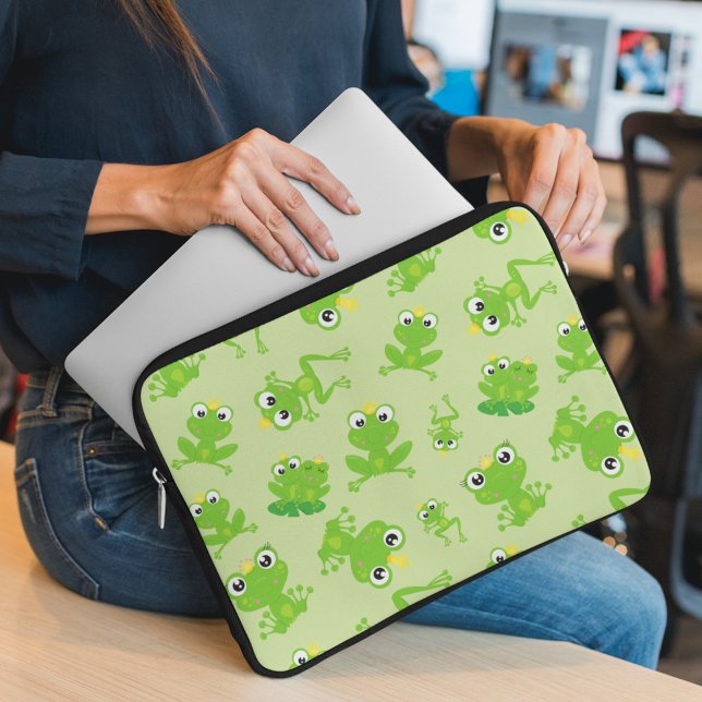 Froschmuster, Niedliche Frösche, grüne Frösche, Fr Laptopschutzhülle (Von Creator hochgeladen)