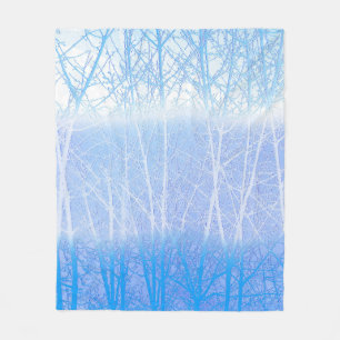 Frostige nebelige Bäume Baby Blau Fleecedecke