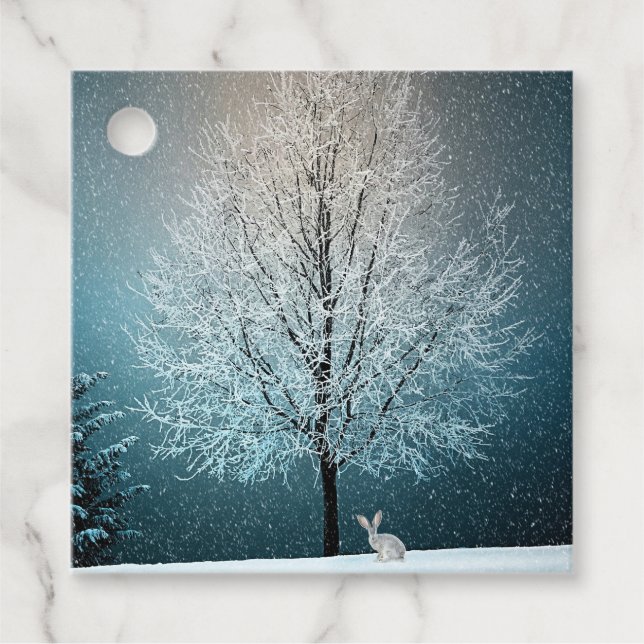 Frostiger Baum im Abend Geschenkanhänger (Vorderseite)