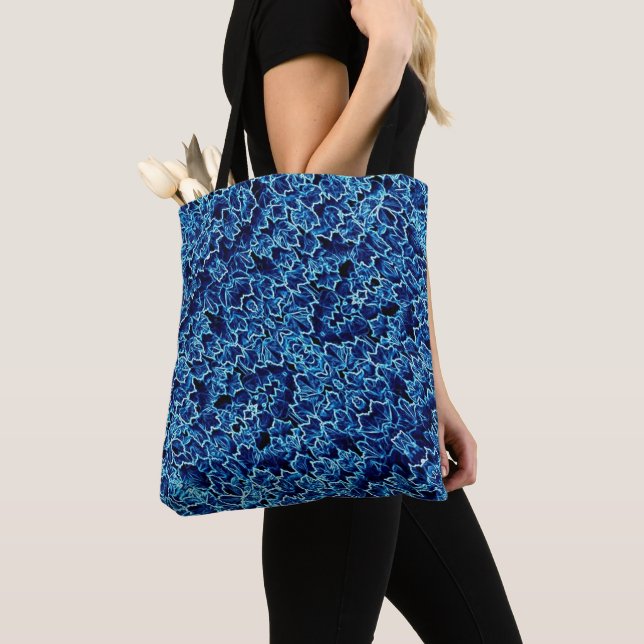 Frostiger blauer Efeu Cool (Von Nahem)