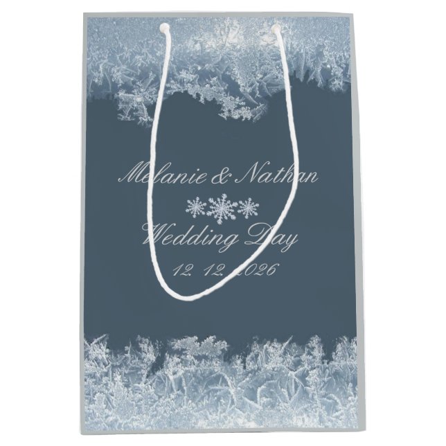 Frostiger blauer Winterhochzeit individuell Mittlere Geschenktüte (Vorderseite)