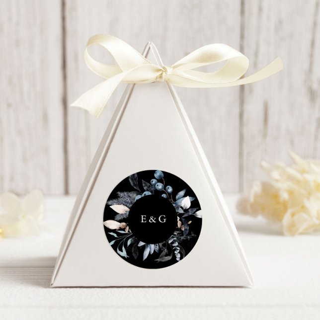 Frosty Blue Winter Floral Monogram Wedding Runder Aufkleber (Von Creator hochgeladen)