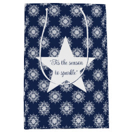 Frosty Snowflake Design on a Midnight Blue Sky Mittlere Geschenktüte