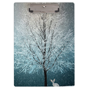Frosty tree in the evening klemmbrett