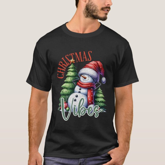 Frosty's Christmas Vibes Boutique T-Shirt (Vorderseite)