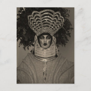 Früherkennung Portraitpostkarte von Fräulein Hrygg Postkarte