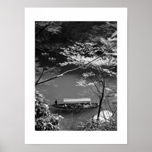 Frühjahrsboot: Arashiyama, Kyoto Poster
