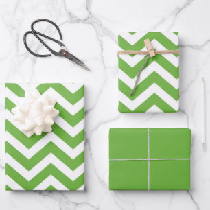 Frühjahrsgrün- und Weiß-Chevron-Hochzeit Geburtsta Geschenkpapier Set