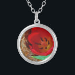 Frühlinggelb und Roter Tulip Versilberte Kette<br><div class="desc">Frühlingsgelb und Red Tulip,  gegen einen braunen Felsen am Arrowhead See. Foto von Sandy Closs. Ostern,  Blumen,  rote Blume,  Frühling,  Valentine,  Valentine,  Hochzeiten,  Hochzeiten,  Valentinstag</div>