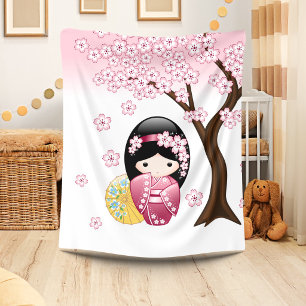 Frühlings-Kokeshi-Puppe - Süßes japanisches Geisha Fleecedecke