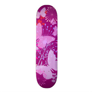 Frühlings-Schmetterlings-Garten vibrierendes lila Skateboard