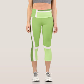 Frühlingsgrün, Weiß und Ihr Text, Dreifarbig Capri Leggings