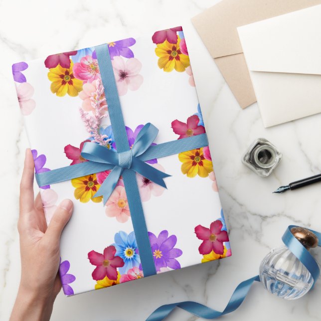 Frühlingsharmonie - Gemischter Wasserfarben-Blumen Geschenkpapier (Schenken)