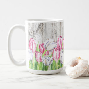 Frühlingshuppen Blume auf Holz Kaffeetasse