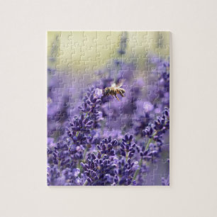 Frühlingslavendel mit Bienen Lila Blumen Puzzle