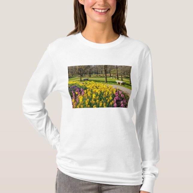 Frühlingssaison Blumengarten T-Shirt (Vorderseite)