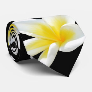 Frühlingsserenade: Gelbe Frangipanis auf Schwarz, Krawatte