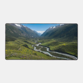 Frühlingstal in den Anden Schreibtischunterlage