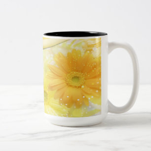 Frühlingszeit treibt florale Tasse