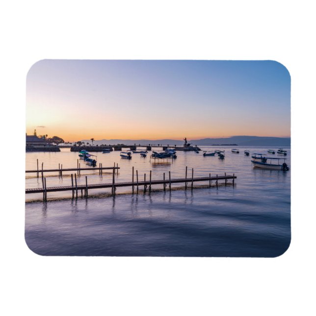 frühmorgens landschaftlicher See in chapala mexico Magnet (Horizontal)